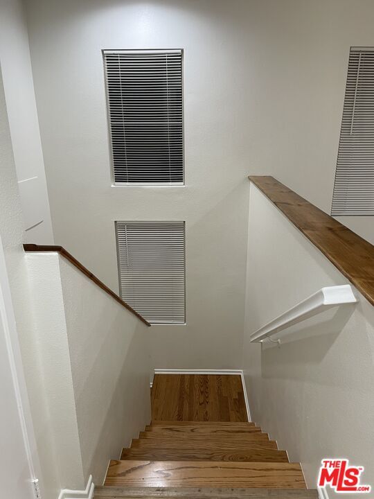 Building Photo - 121 Cancion Way