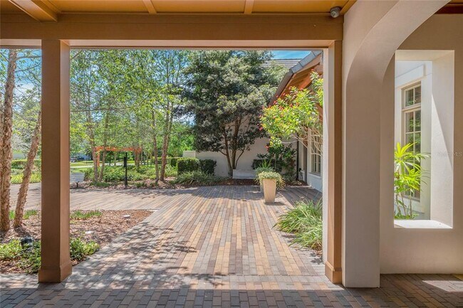 Building Photo - 5870 Fishhawk Ridge Dr