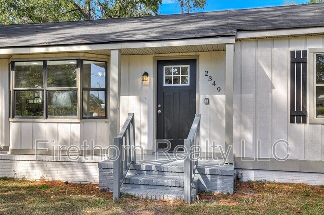 Building Photo - 2349 Henry Cir