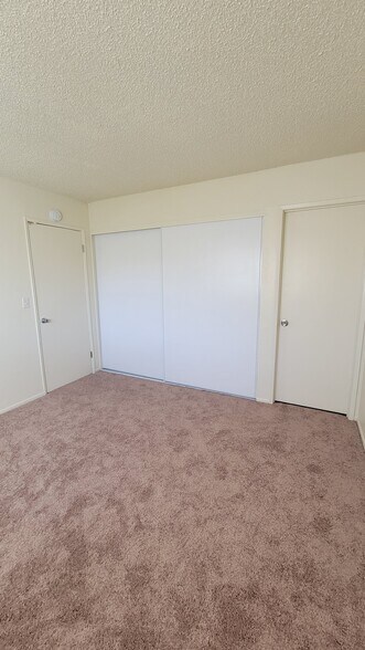 Building Photo - 15549 Barranca Way
