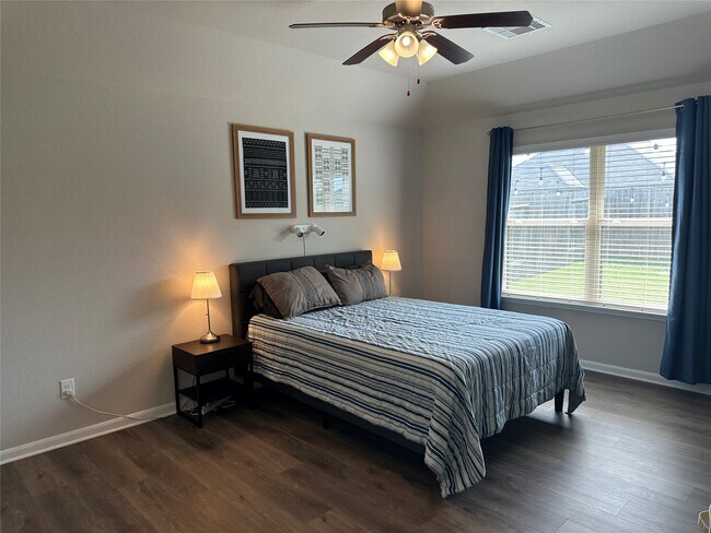 Building Photo - 12531 Lake Portal Dr