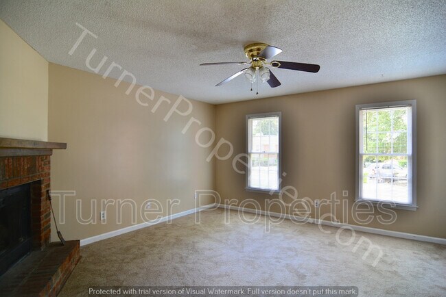 Building Photo - 121 Manorwood Ct