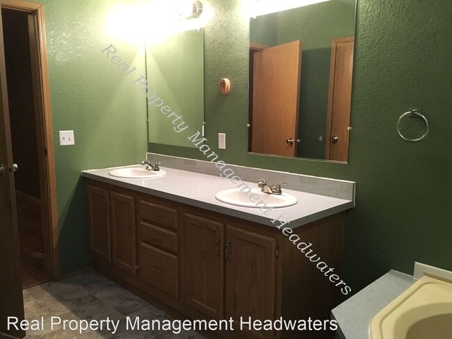 Building Photo - 4 br, 2 bath House - 3390 CB Loop