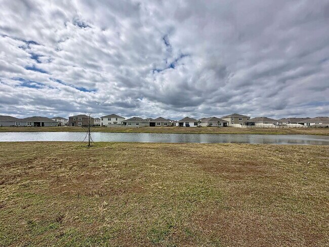 Building Photo - 8379 Ender Hls Dr