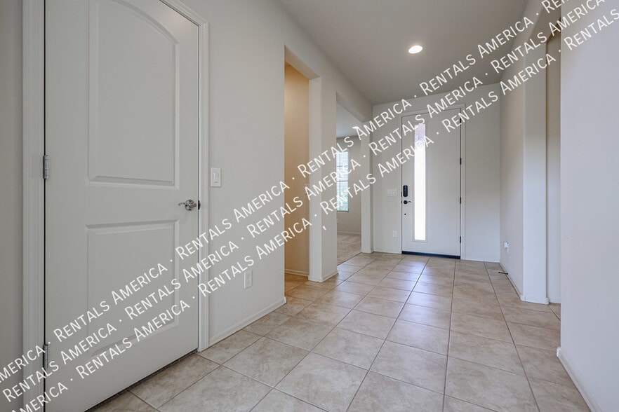 Building Photo - 25334 N 163rd Dr