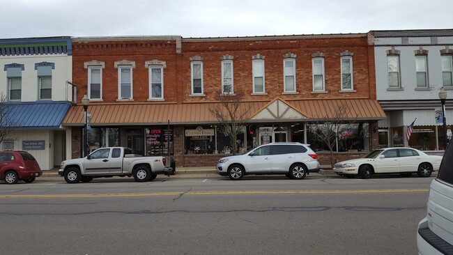 Middle 3 windows - 124 E Main St