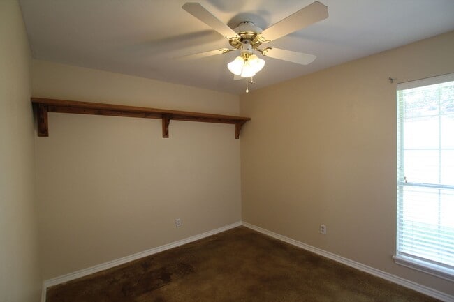 Building Photo - Almost Ready! 3 Bedroom 2 Bath in Whitehouse ISD!