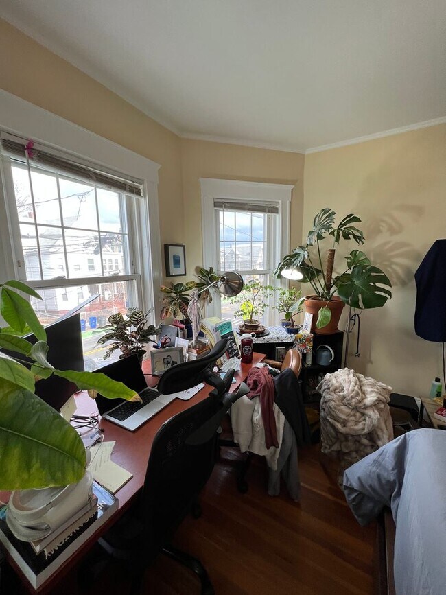 Building Photo - 332 Beacon St