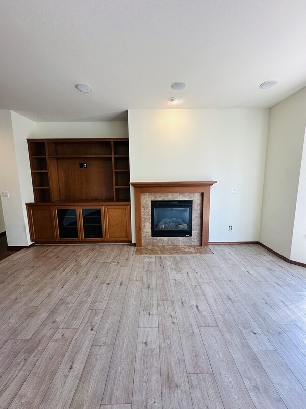 Building Photo - 7625 NE 201st Pl