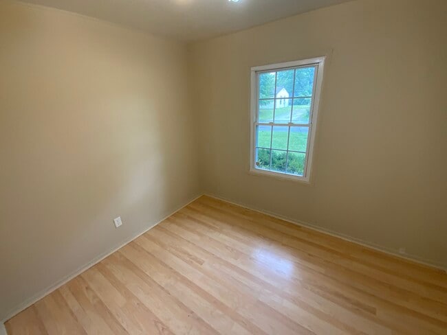 Building Photo - 1503 Fairwood St