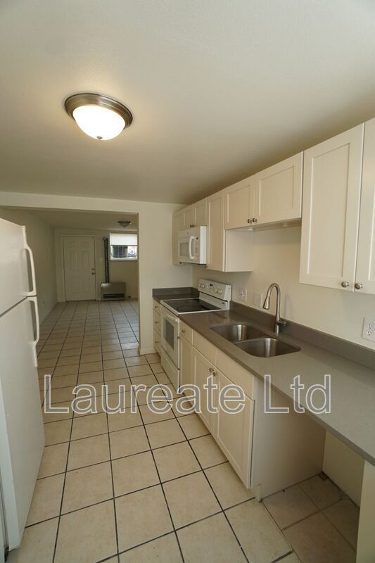 Building Photo - 1118 Rosemary St