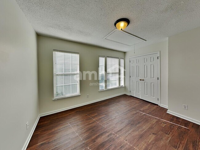 Building Photo - 5824 Downfield Wood Dr