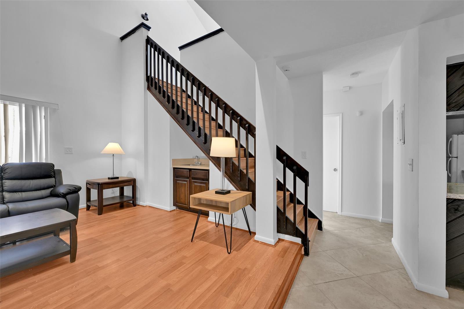 Building Photo - 4011 Coral Springs Dr