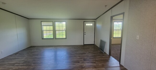 Building Photo - 1074B Horseback Rd