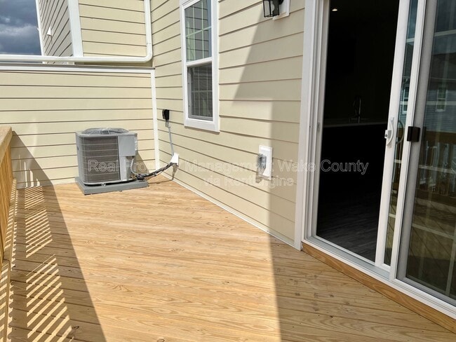 Building Photo - 1406 Excelsior Grand Ave