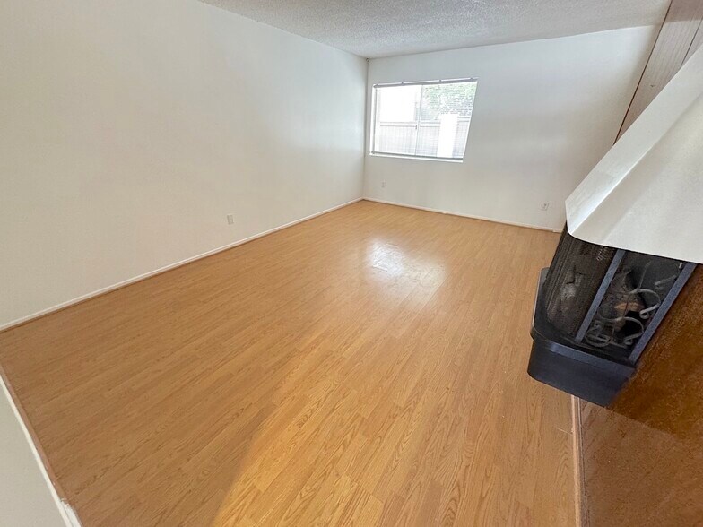 Building Photo - 1820 Speyer Ln