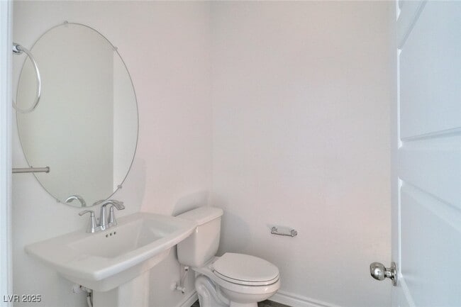 Building Photo - 216 Callen Falls Ave