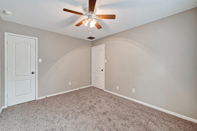 Building Photo - 5403 Canyon Hollow Dr