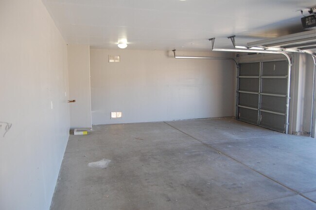 Building Photo - 8187 S Camino SERPE