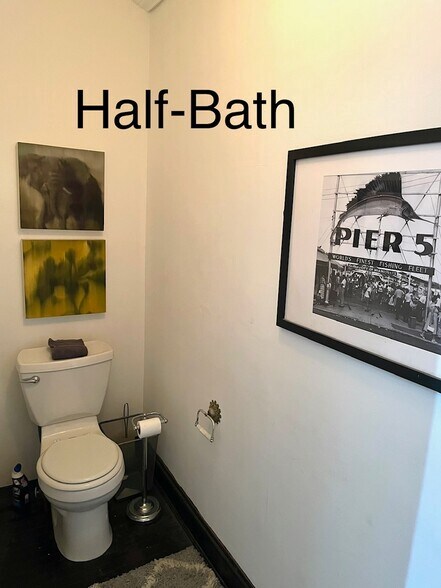 Building Photo - 24 E Eager St