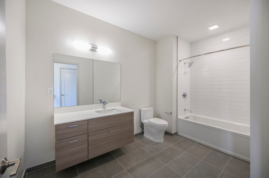 Building Photo - 455 Harvard St