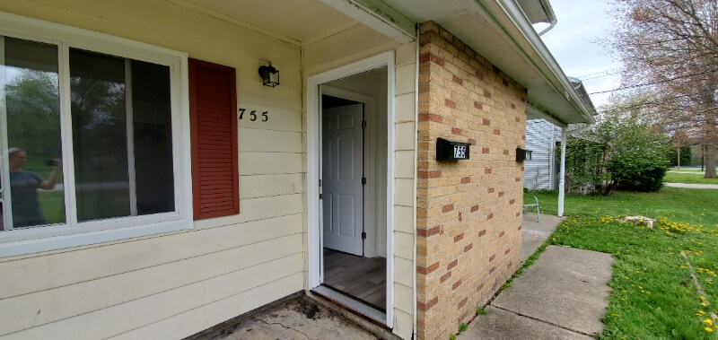 Building Photo - 755 Akron Blvd