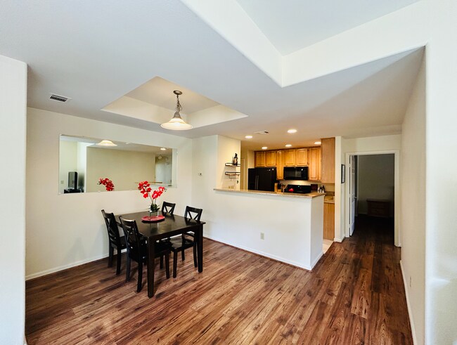 Building Photo - 900 S Meadows Pky
