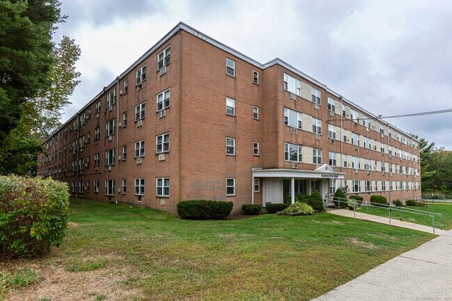Building Photo - 70 Farmington Ave