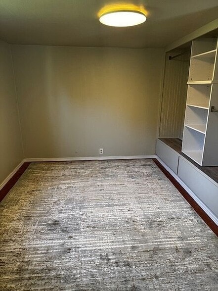 Building Photo - 3860 Kittyhawk Dr NW