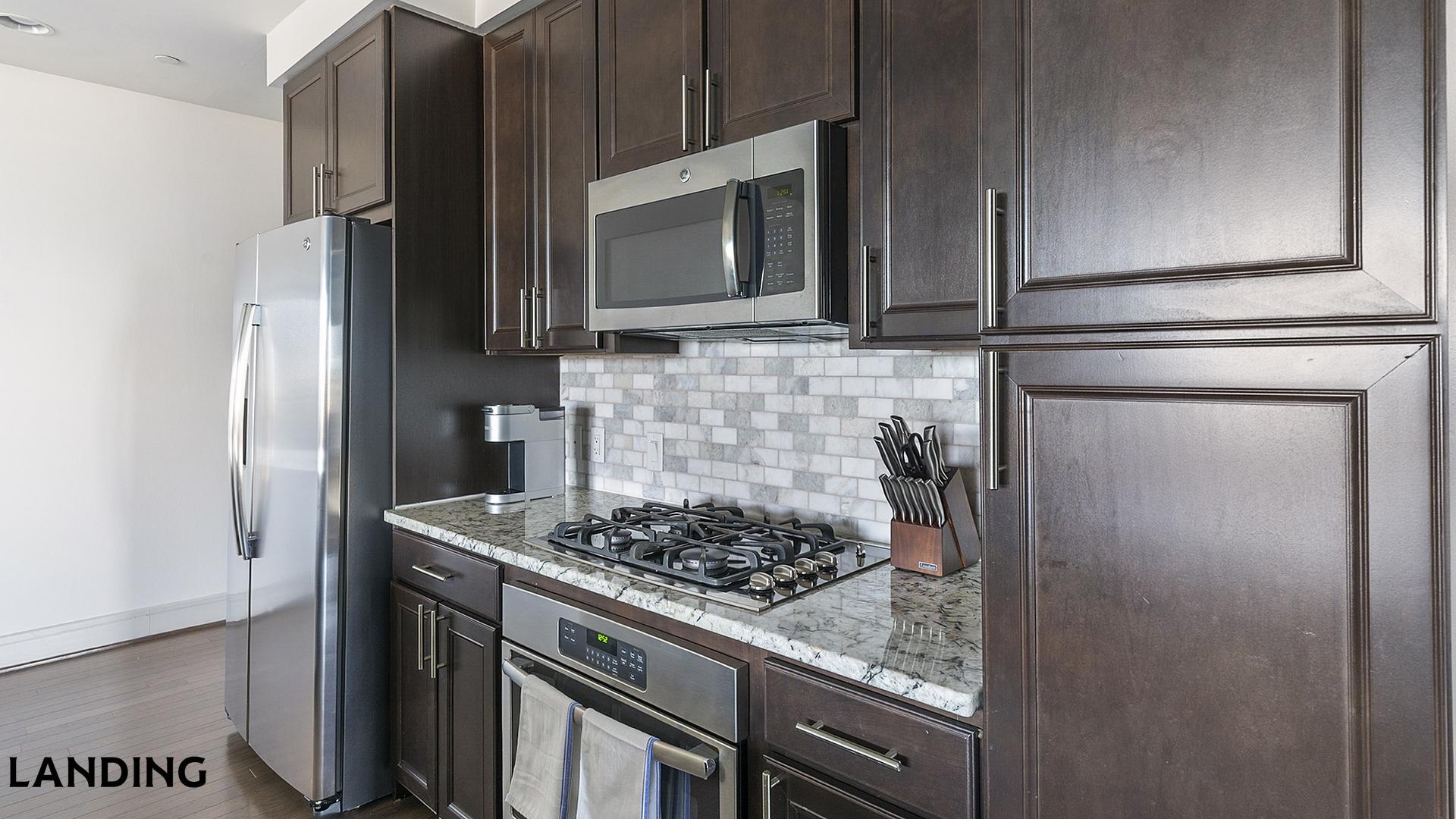 Building Photo - 777 Preston St