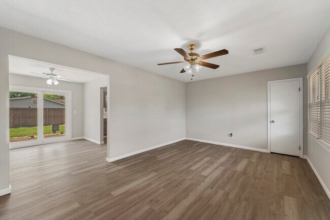 Building Photo - 4224 Ridgefield Ct