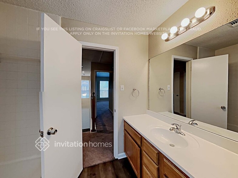 Building Photo - 4951 Shady Oak Trail