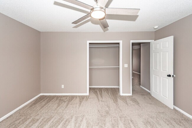 Building Photo - 5 Bedroom 2.5 Bath Home in St. James Estates - Goose Creek