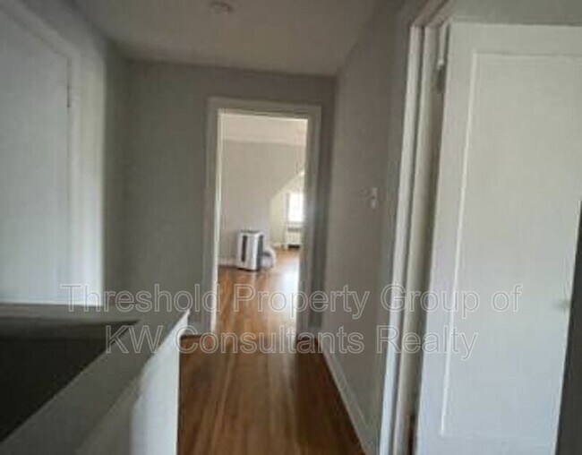 Building Photo - 2208 Arlington Ave