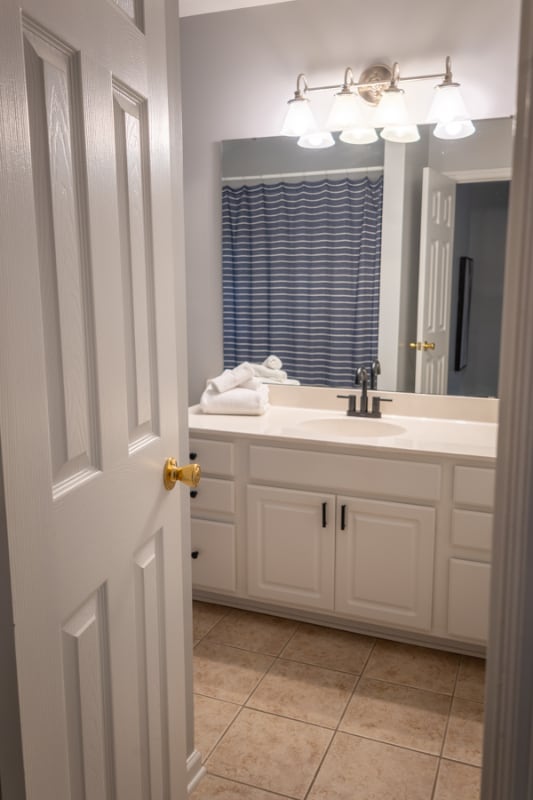 Building Photo - 573 Tayrn Dr