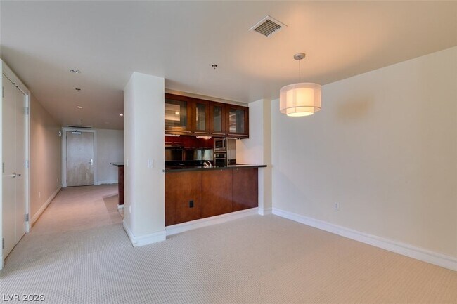 Building Photo - 2700 Las Vegas Blvd S