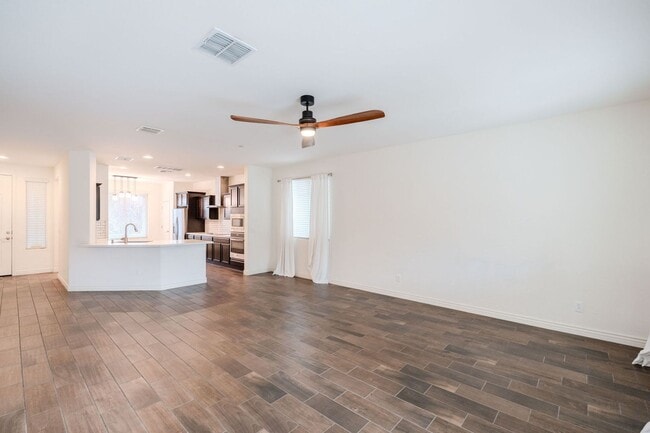 Building Photo - *POOL* Beautiful Gilbert Home Nestled at t...