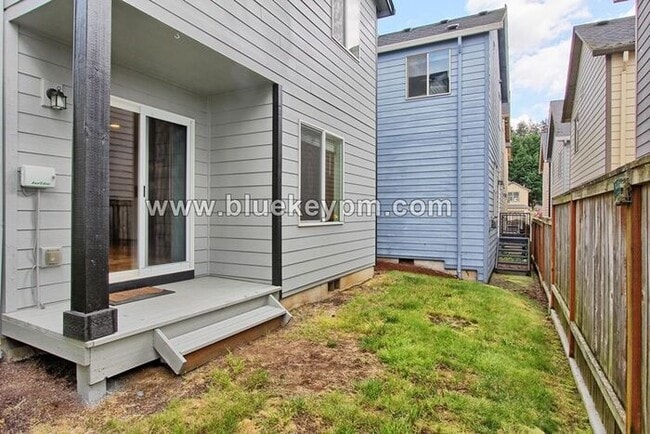 Building Photo - 3 Bed, 2.5 Bath Home Near Walnut Grove Elementary School