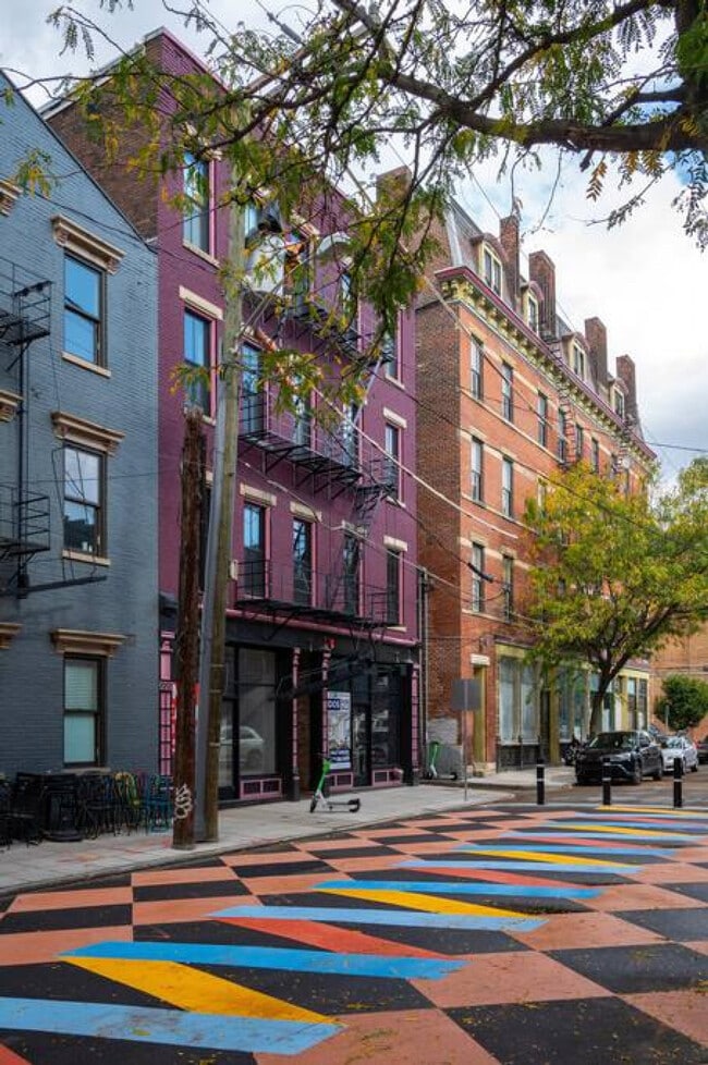 Building Photo - 1502 Race St