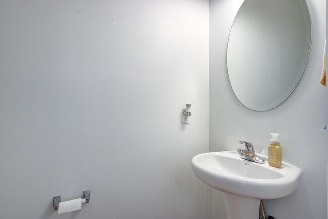 Building Photo - 9624 Scarborough court