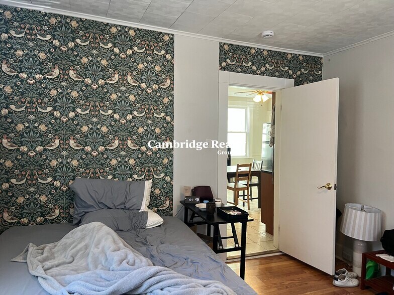 Building Photo - 281 Cardinal Medeiros Ave