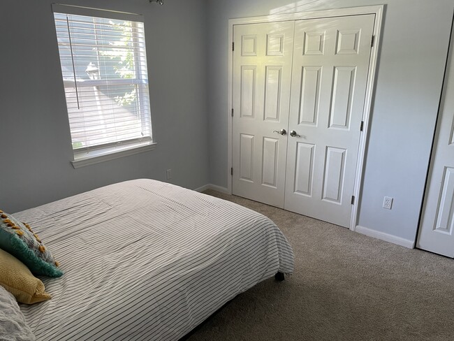 Second bedroom - 417 Olmsted Park Pl