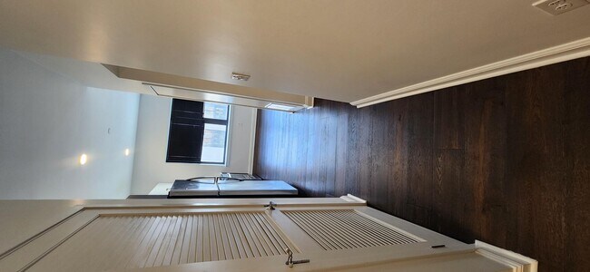 Floorplan - Ten Front