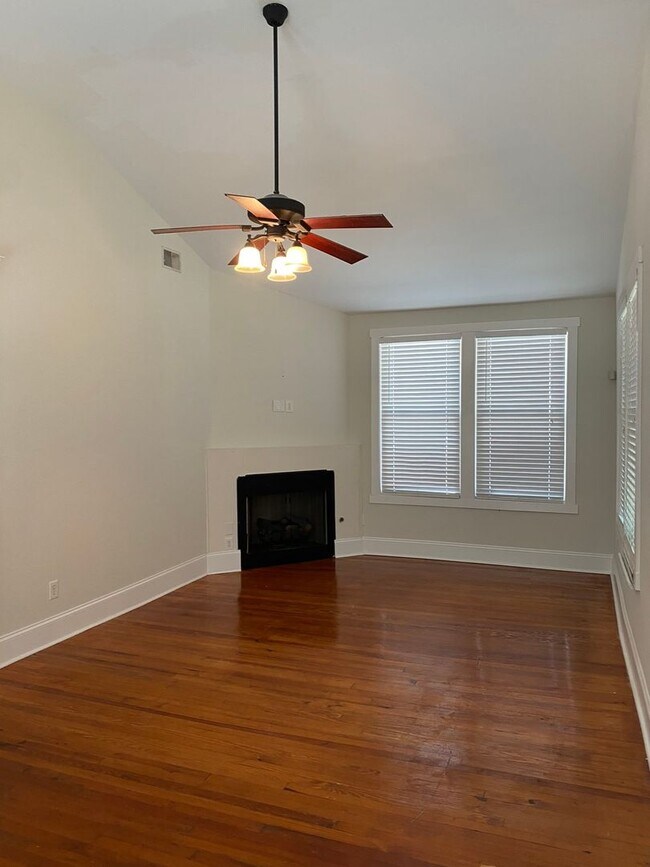 Building Photo - Spacious 3 Bedroom 2 Bath Home Near Downtown Columbia