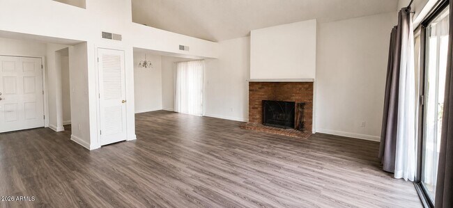 Building Photo - 15849 E Palomino Blvd