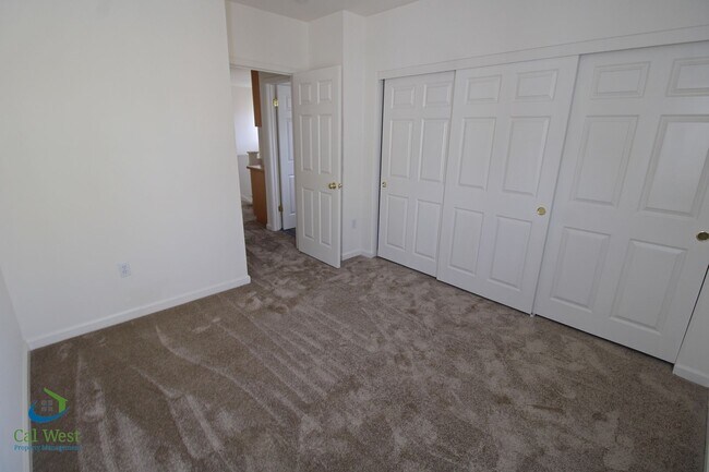 Building Photo - $6,595 - Gorgeous 2 Story 3 Bedroom 2.5 Bath Home steps away from Downtown Mountain View and Cal ...