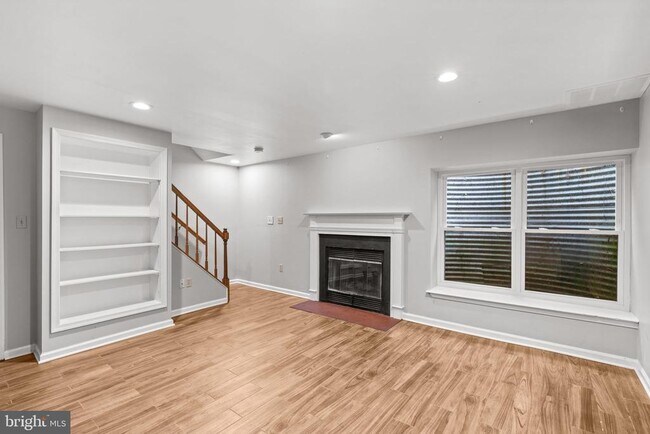 Building Photo - 8540 Harvest View Ct
