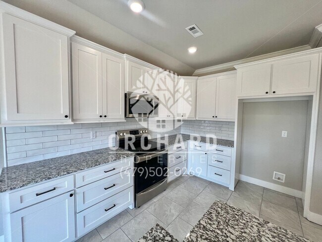 Building Photo - Tontitown- Single Family Home- Beautiful Wellington Plan- 9 Month Lease