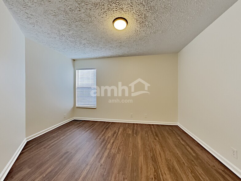 Building Photo - 6200 Hampton Hall Way