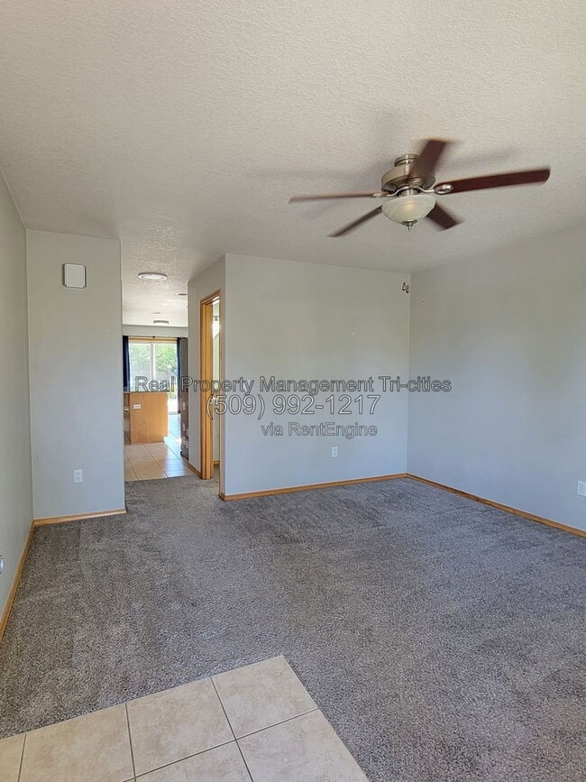 Building Photo - 476 Satus St